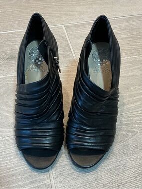 Vince Camuto Black Ruched Peep-Toe Heels Women’s Sz 7.5M
